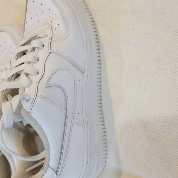 NIKE Air force  in white women size 4 - Picture 4 of 4